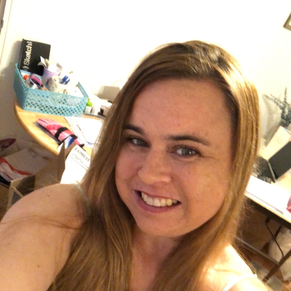 Meet your Posher, Simone.